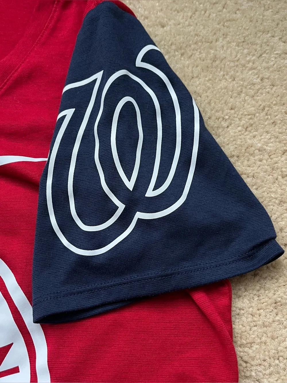 NIKE Dri-Fit Women’s MLB Washington Nationals V Neck T Shirt - Size L - EUC